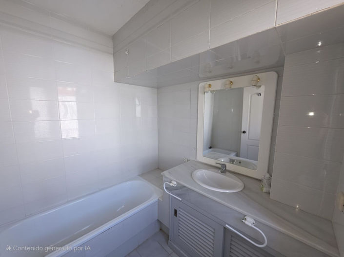 Image No.23-3 Bed Townhouse for sale