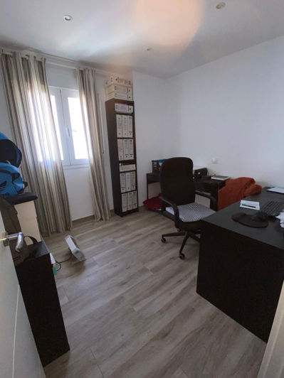 Image No.17-3 Bed Property for sale