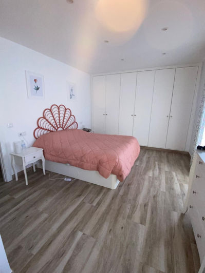 Image No.18-3 Bed Property for sale