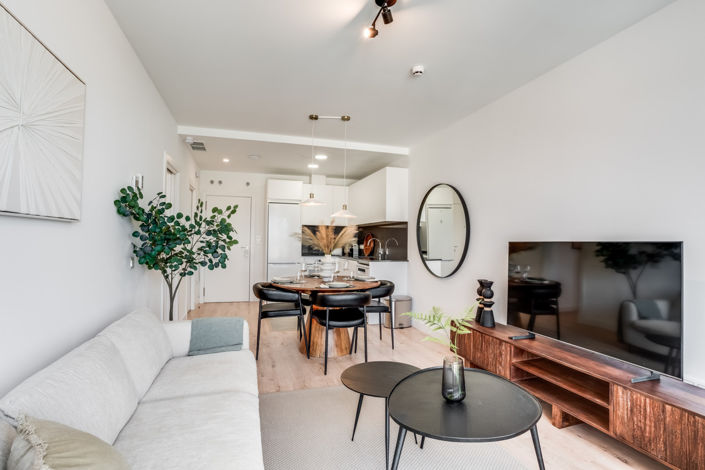 Image No.10-2 Bed Property for sale