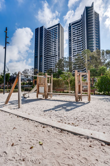 Image No.17-2 Bed Property for sale