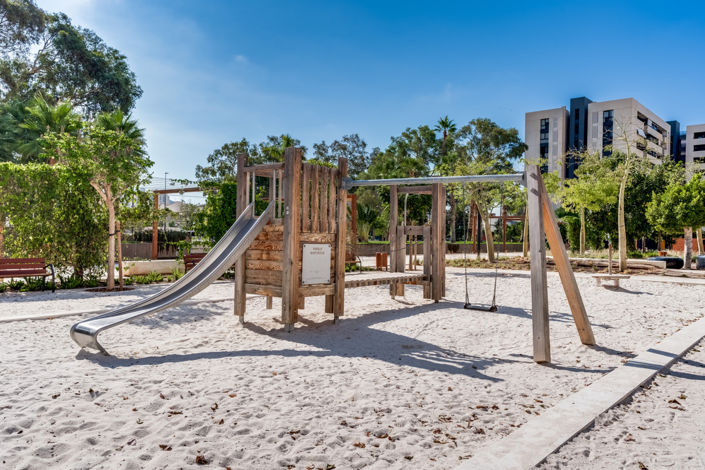 Image No.24-2 Bed Property for sale