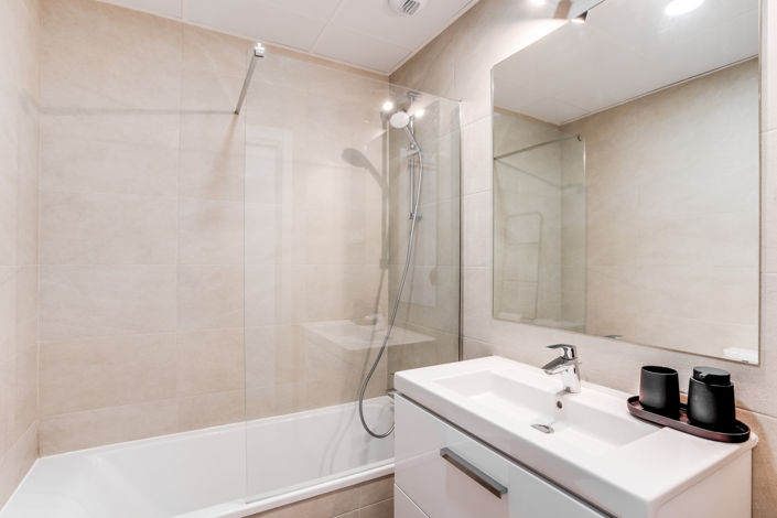 Image No.6-2 Bed Property for sale