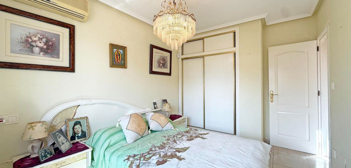 Image No.15-3 Bed Townhouse for sale