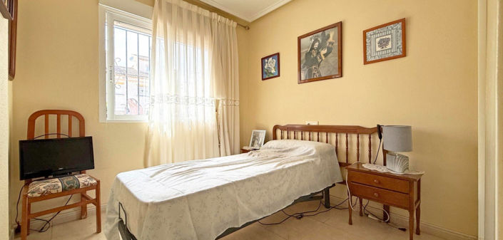 Image No.17-3 Bed Townhouse for sale