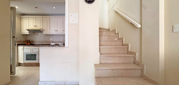 Image No.20-3 Bed Townhouse for sale