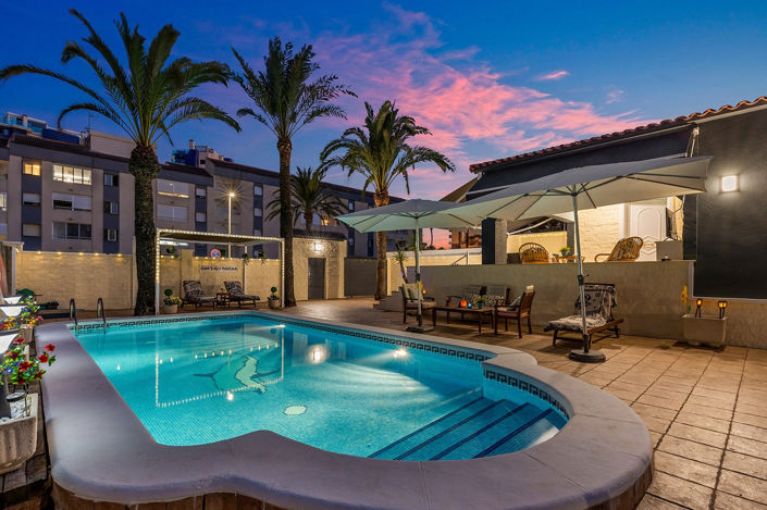 Image No.35-4 Bed Villa for sale