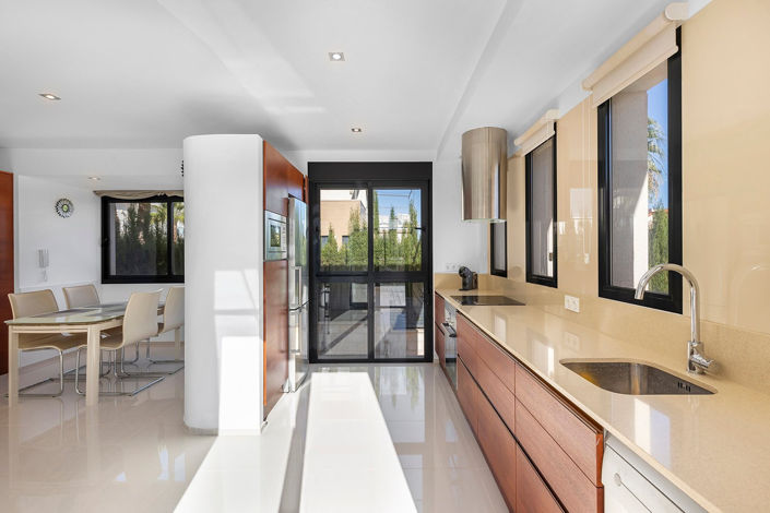 Image No.14-5 Bed Villa for sale