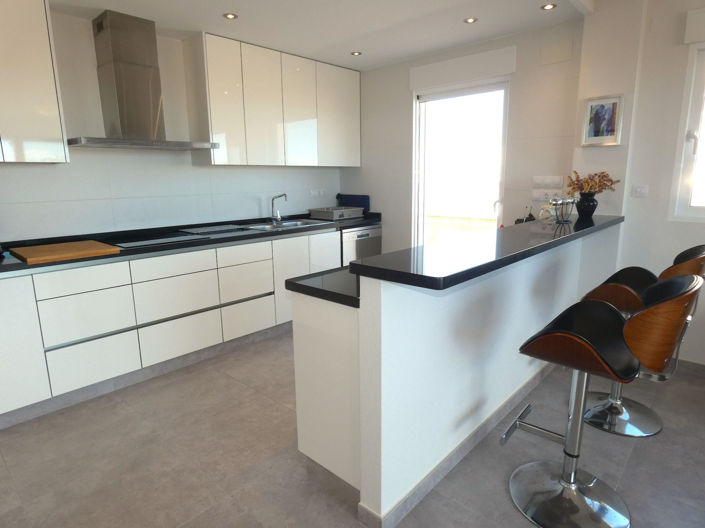 Image No.11-3 Bed Apartment for sale