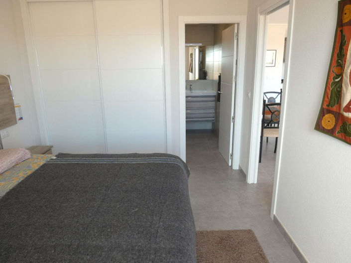 Image No.15-3 Bed Apartment for sale