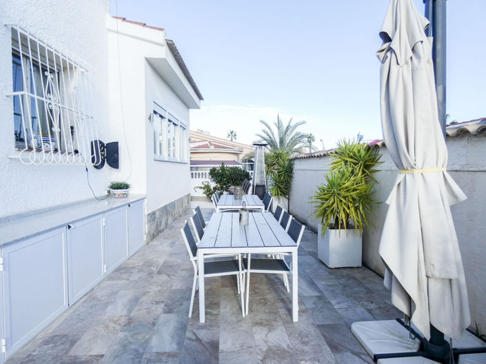 Image No.44-5 Bed Villa for sale