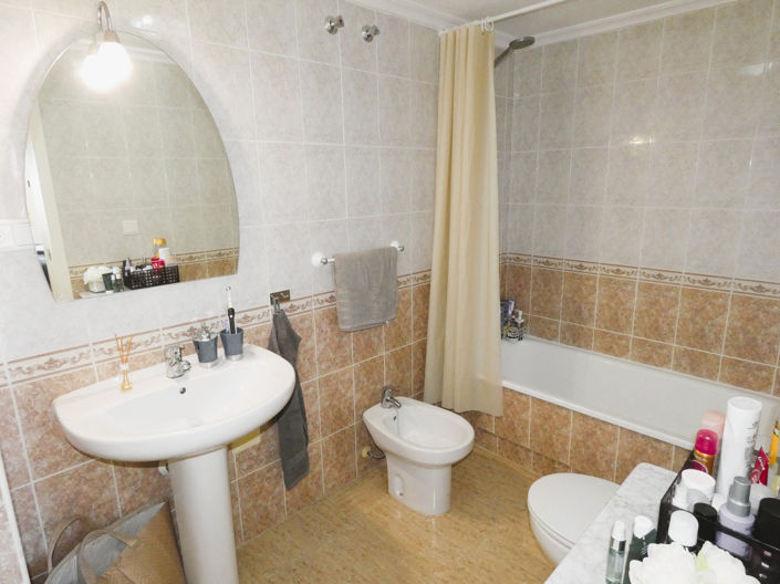 Image No.35-3 Bed Apartment for sale