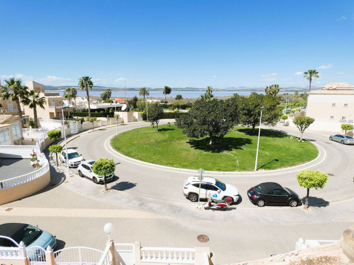 Image No.1-2 Bed Villa for sale