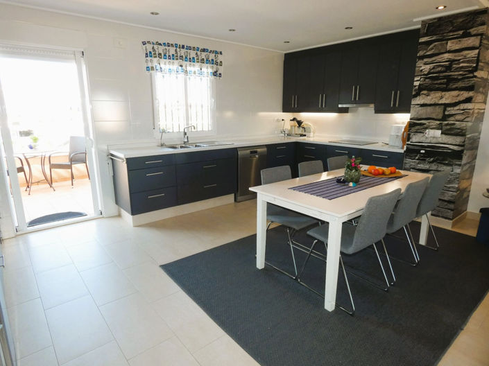 Image No.10-3 Bed Apartment for sale