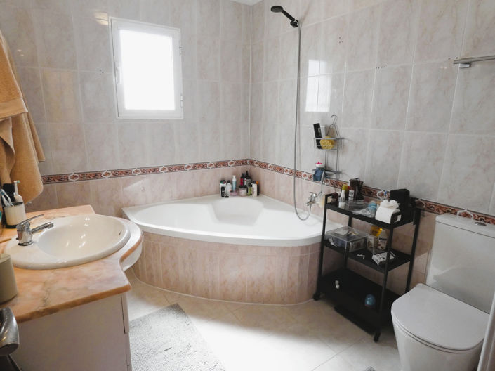 Image No.29-3 Bed Villa for sale