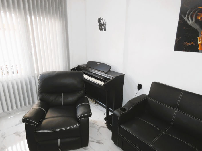 Image No.29-3 Bed Apartment for sale