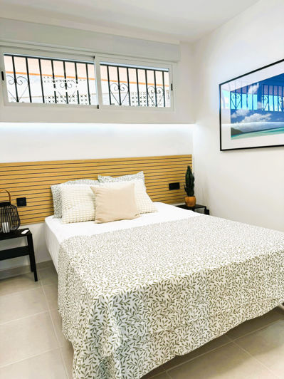 Image No.21-3 Bed Apartment for sale