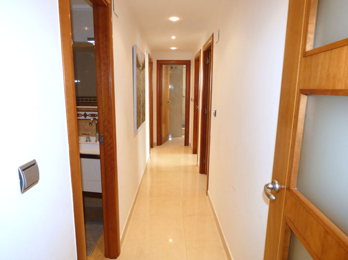 Image No.21-3 Bed Apartment for sale