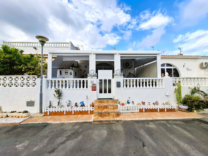 Image No.22-2 Bed Bungalow for sale