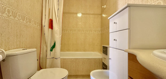 Image No.36-3 Bed Townhouse for sale