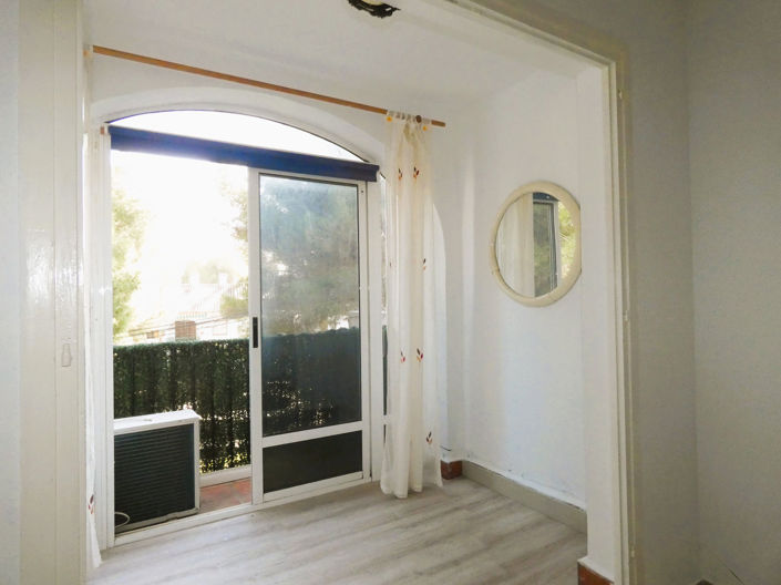 Image No.21-1 Bed Apartment for sale