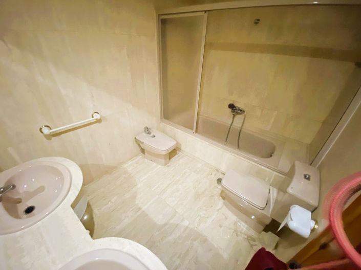 Image No.17-4 Bed Apartment for sale