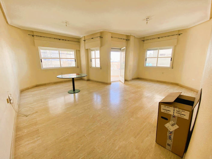 Image No.4-4 Bed Apartment for sale