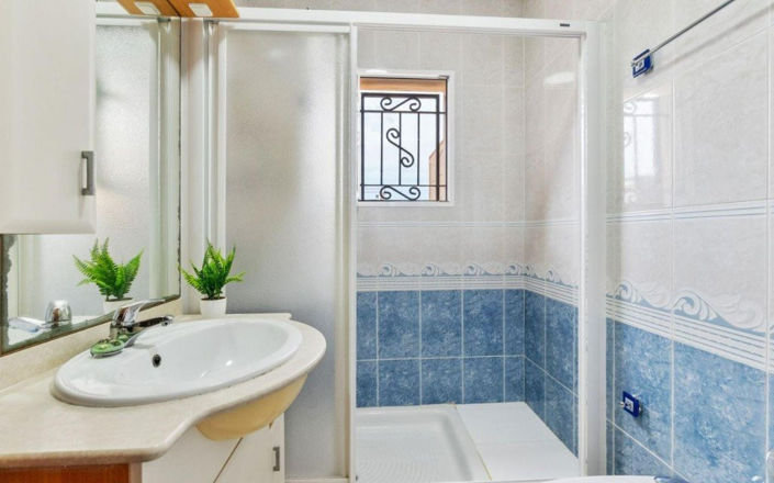 Image No.18-3 Bed Townhouse for sale