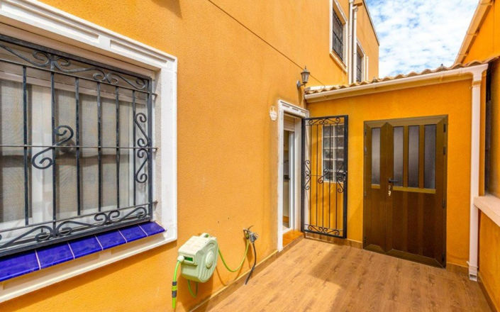 Image No.22-3 Bed Townhouse for sale