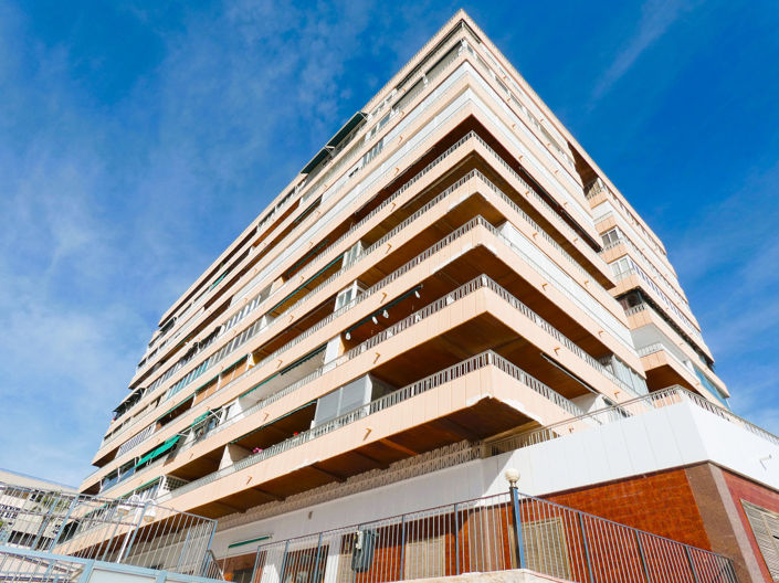 Image No.27-3 Bed Apartment for sale