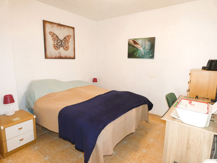 Image No.12-4 Bed Townhouse for sale