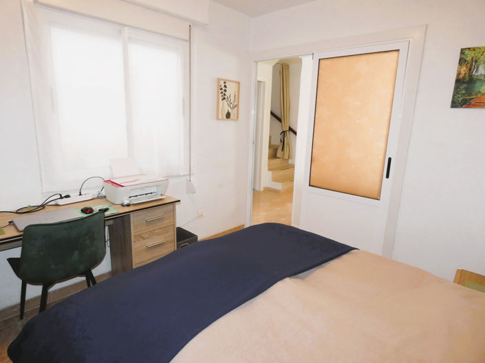 Image No.21-4 Bed Townhouse for sale