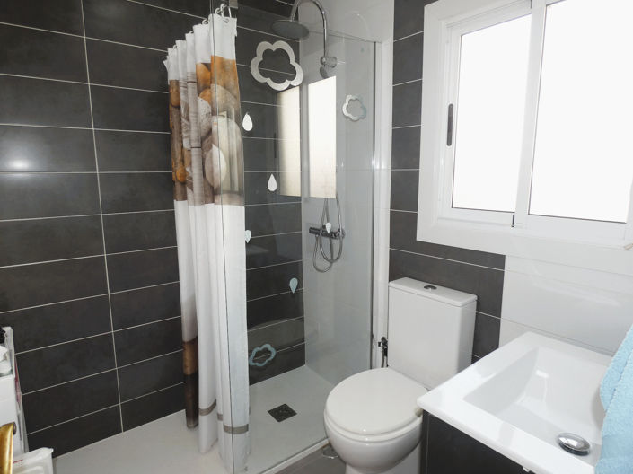 Image No.27-4 Bed Townhouse for sale