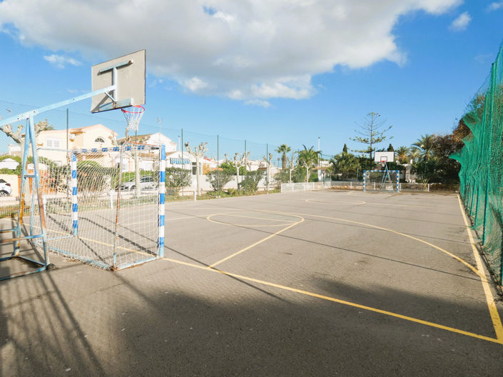 Image No.38-4 Bed Townhouse for sale