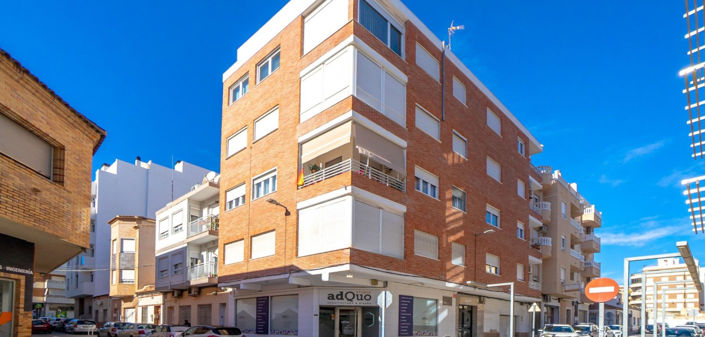 Image No.23-2 Bed Apartment for sale