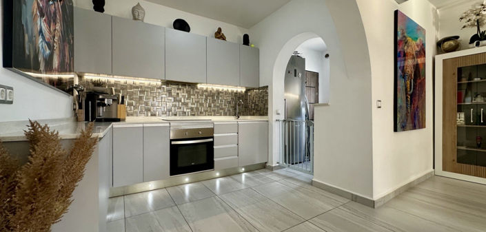 Image No.28-5 Bed Villa for sale