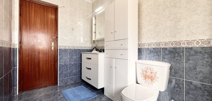 Image No.14-3 Bed Townhouse for sale