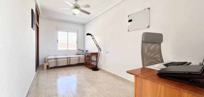 Image No.16-3 Bed Townhouse for sale