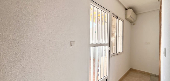 Image No.26-3 Bed Townhouse for sale