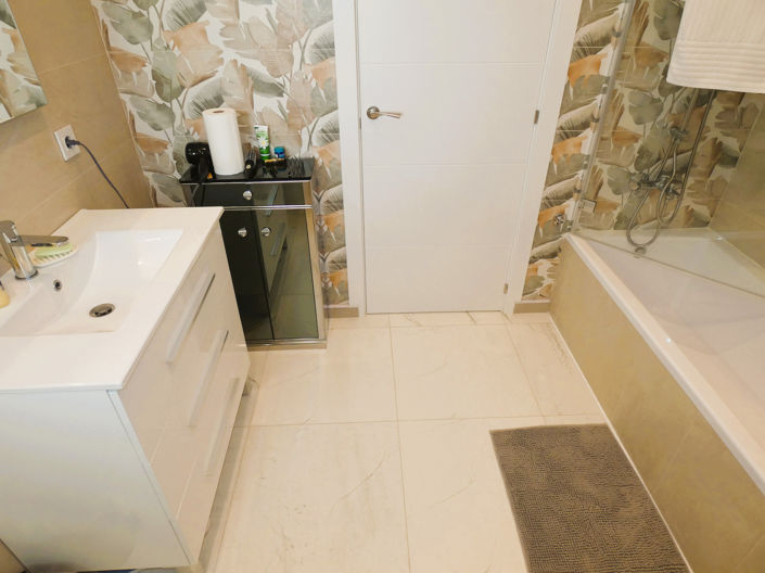 Image No.20-6 Bed Villa for sale