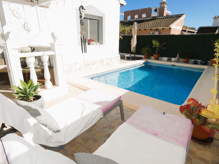 Image No.3-Villa de 2 chambres à vendre à Alicante