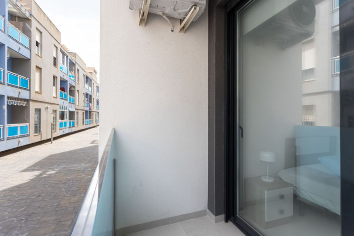 Image No.20-2 Bed Apartment for sale