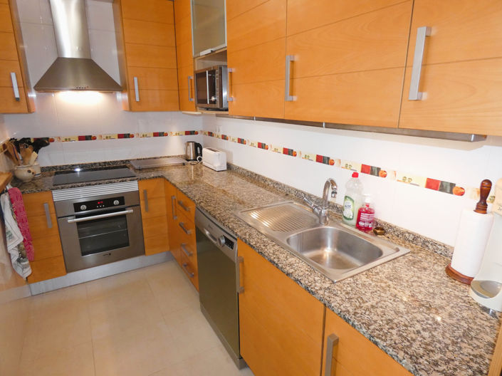 Image No.14-2 Bed Townhouse for sale