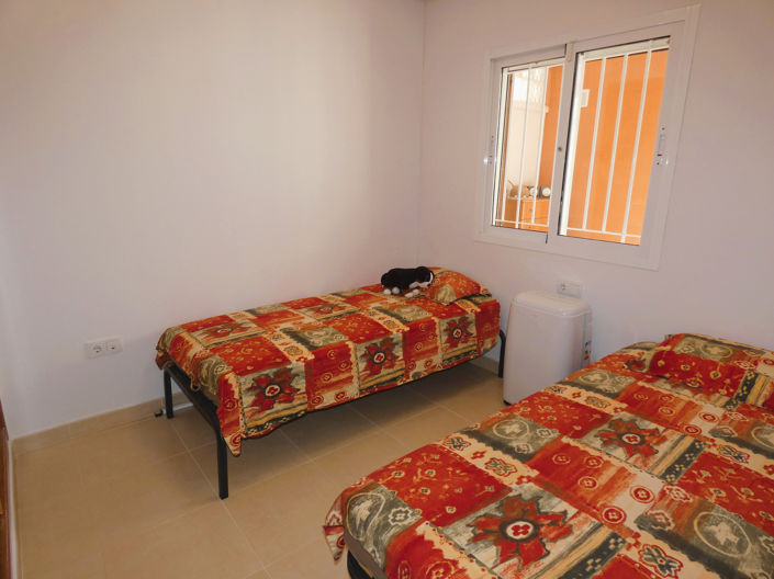 Image No.18-2 Bed Townhouse for sale