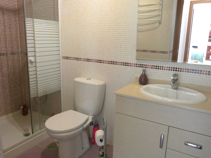 Image No.21-2 Bed Townhouse for sale