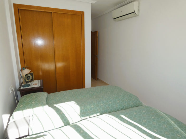 Image No.25-2 Bed Townhouse for sale