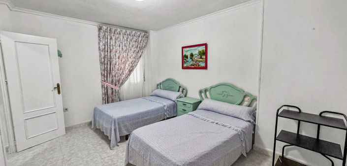 Image No.17-3 Bed Apartment for sale