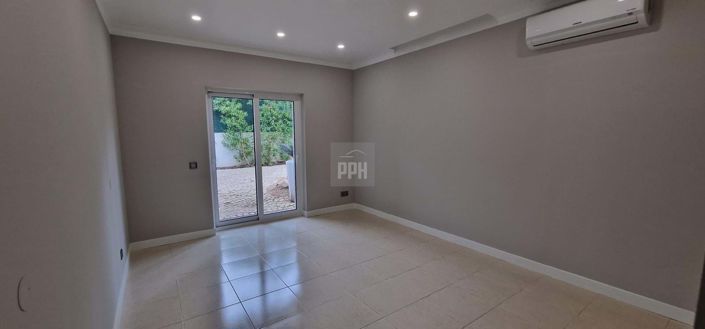 Image No.33-Villa de 5 chambres à vendre à Loule