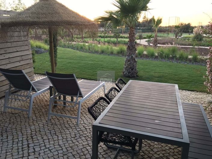 Image No.12-50 Bed Property for sale