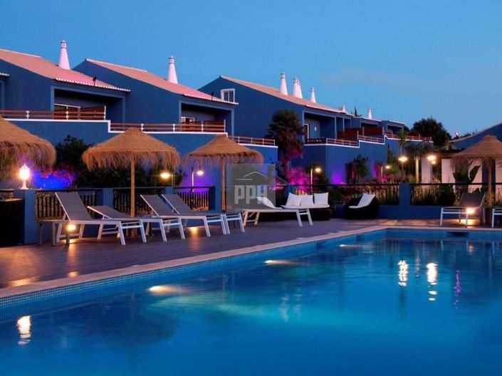 Image No.2-50 Bed Property for sale